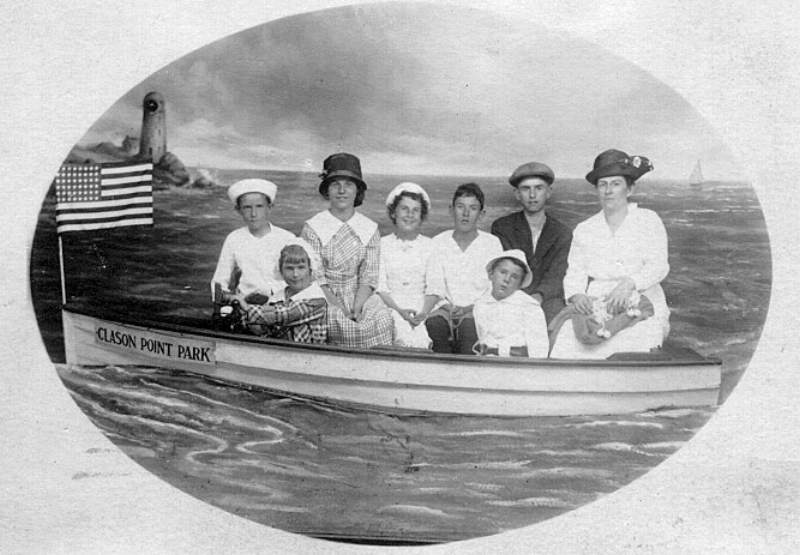 ../Images/Curry Family 1919.jpg